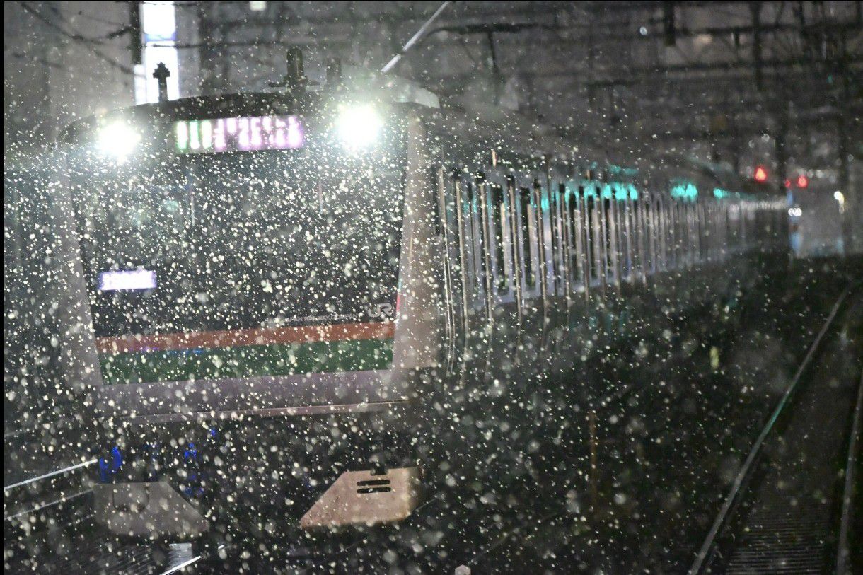 御徒町駅　雪鉄　E231系