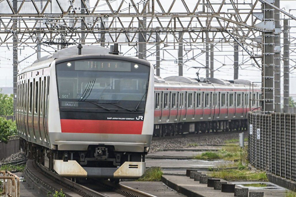 南船橋駅　E233系