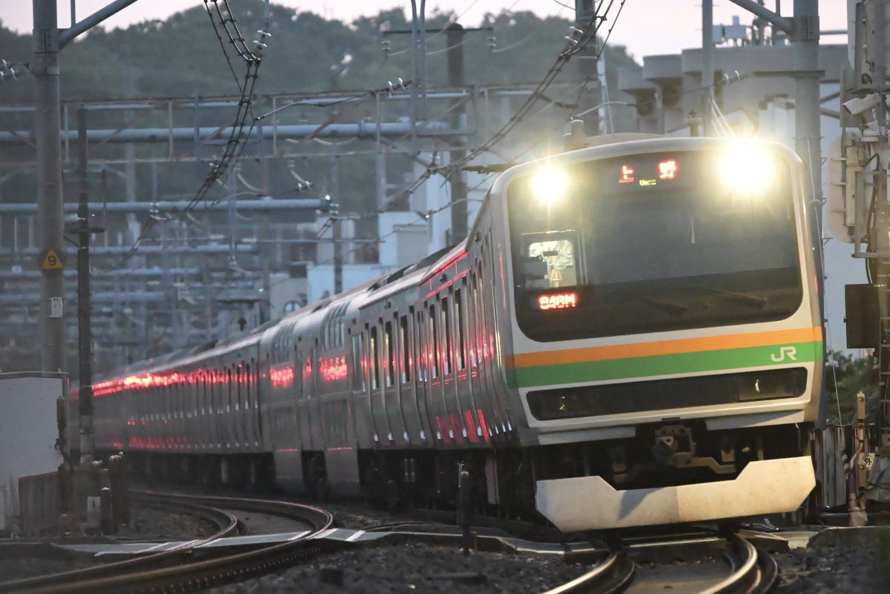 尾久駅　梶谷踏切　EF233